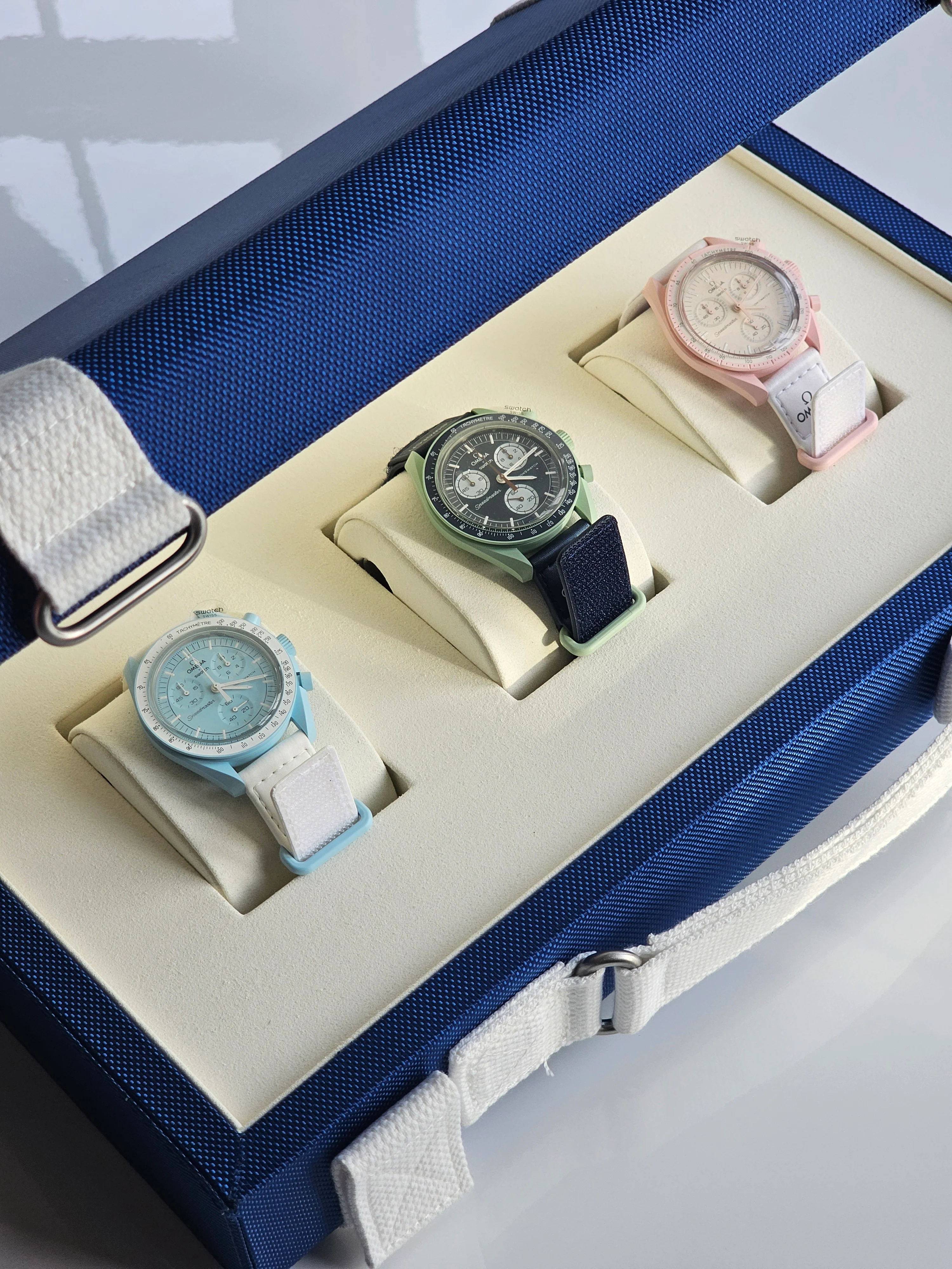 MoonSwatch Flight Case Blue - Image 9