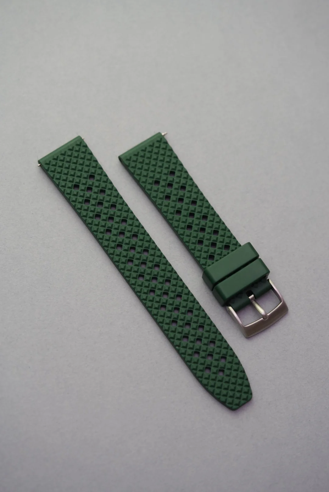 Rubber FKM Honeycomb Strap – 20mm to 22mm - Image 3