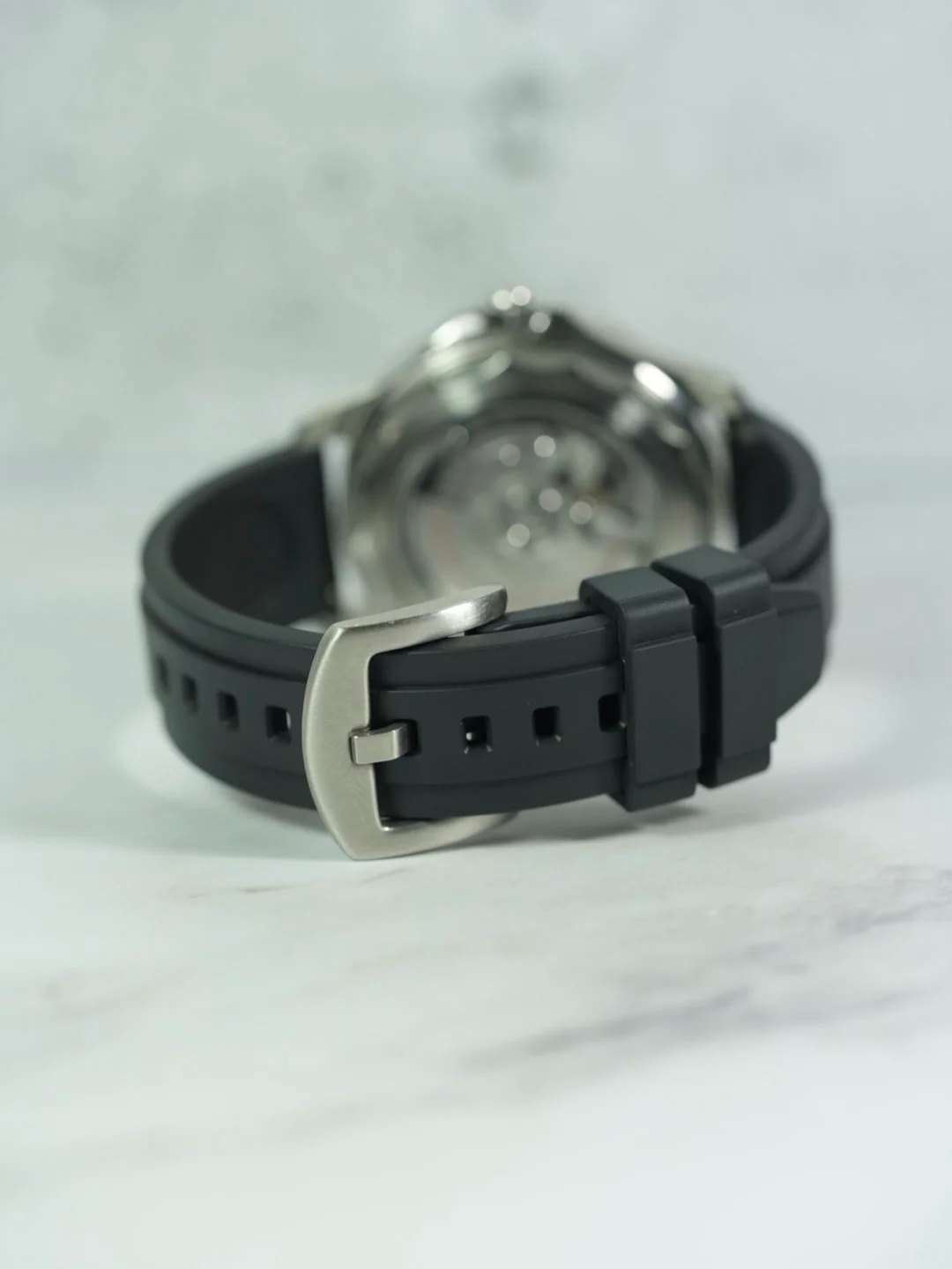 FKM Rubber Strap for OMEGA Seamaster Diver 300M – Black - Image 4