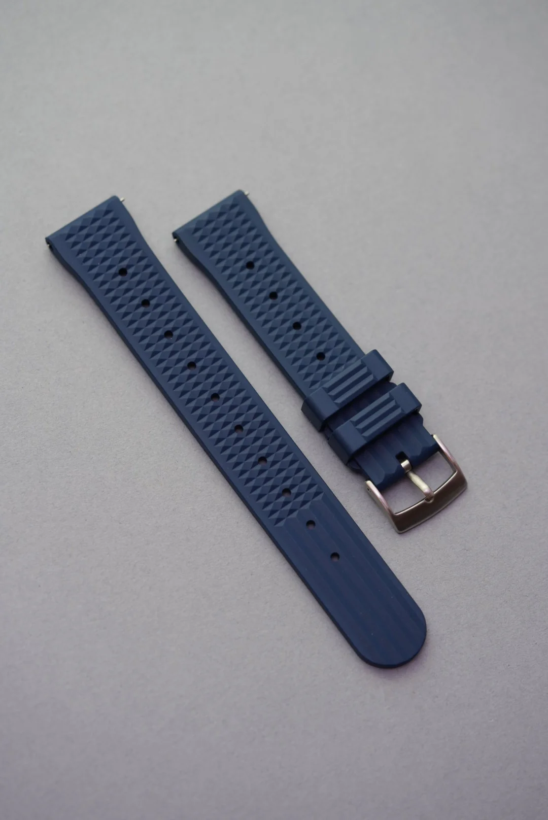 Rubber FKM Waffle Strap – 20mm to 22mm - Image 9