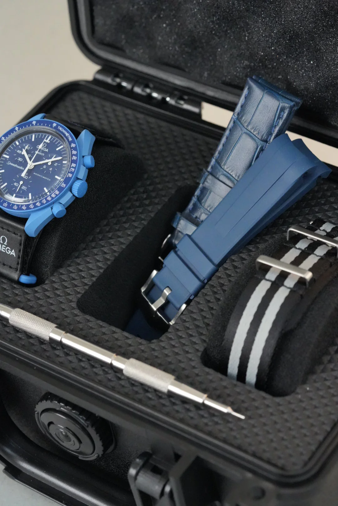 Neptune MoonSwatch Ultimate Collectors Set - Image 4