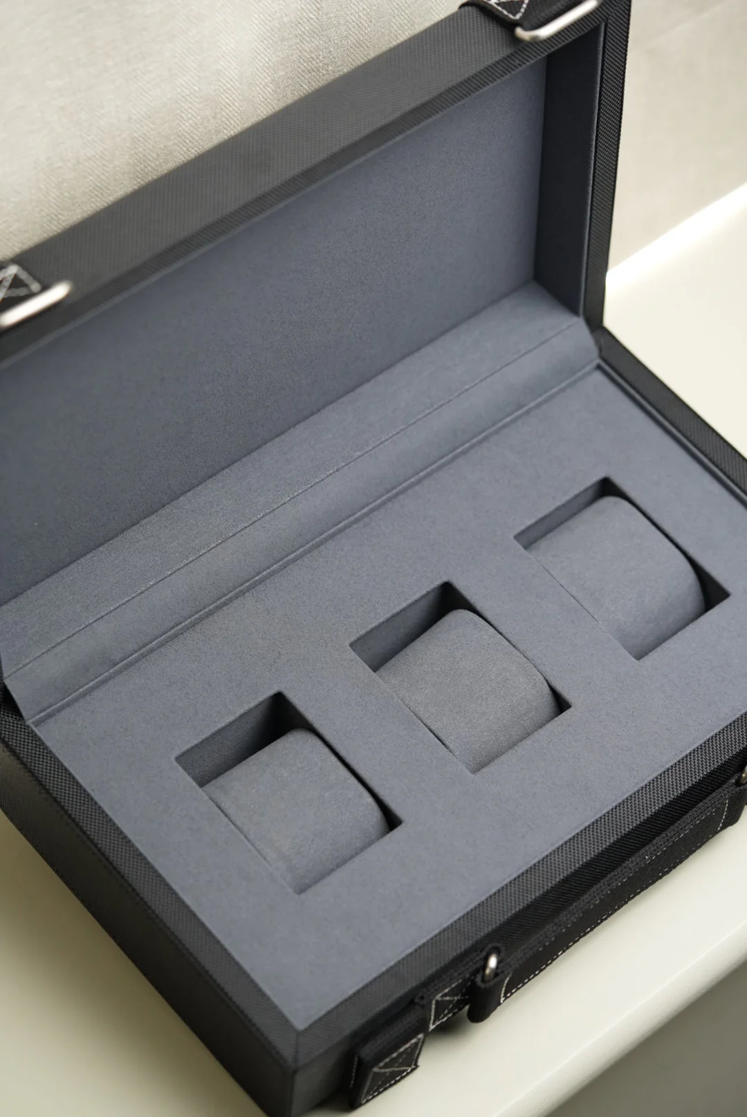 MoonSwatch Flight Case Black - Image 5