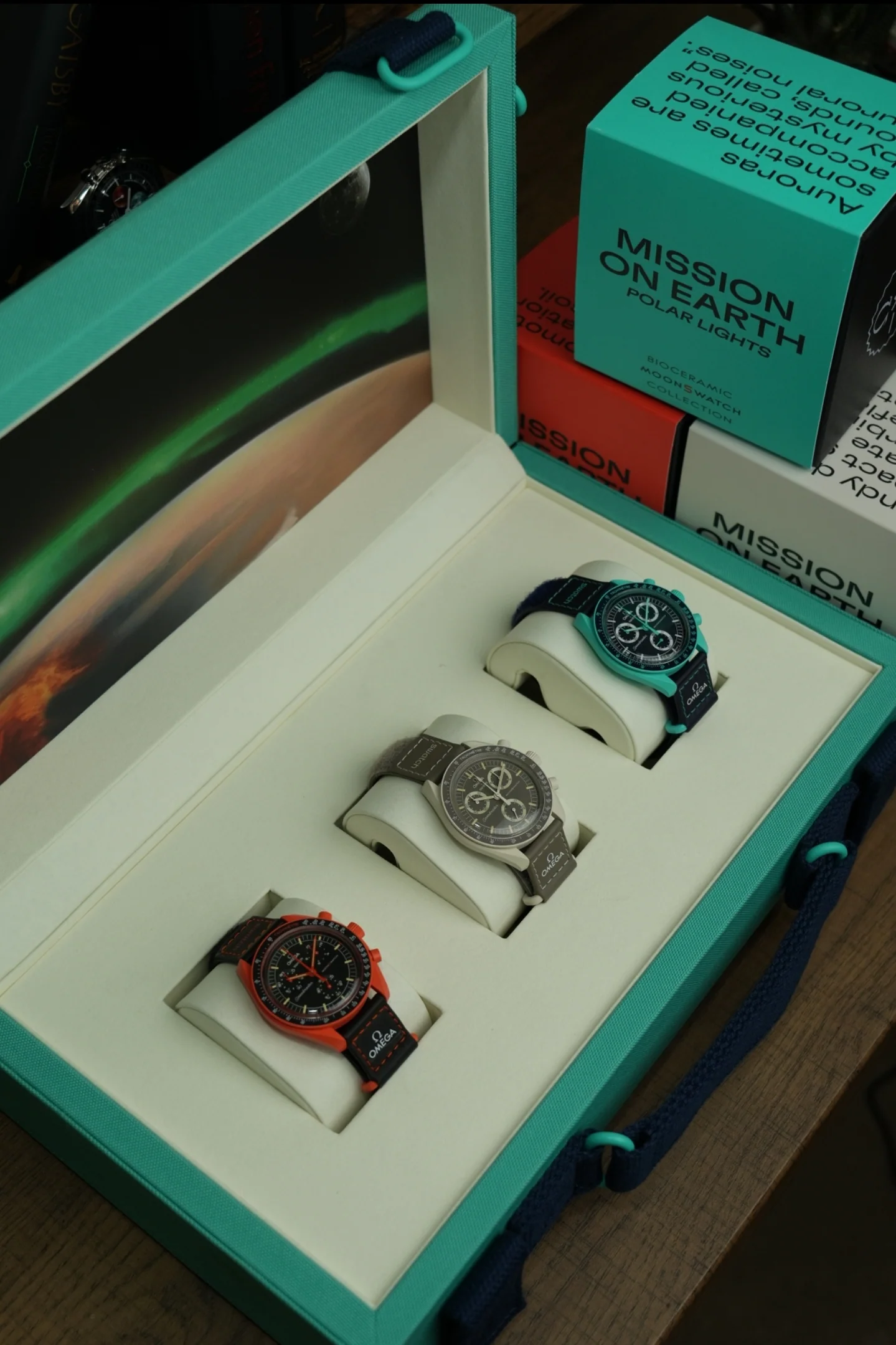 Mission On Earth MoonSwatch Flight Case Green - Image 7