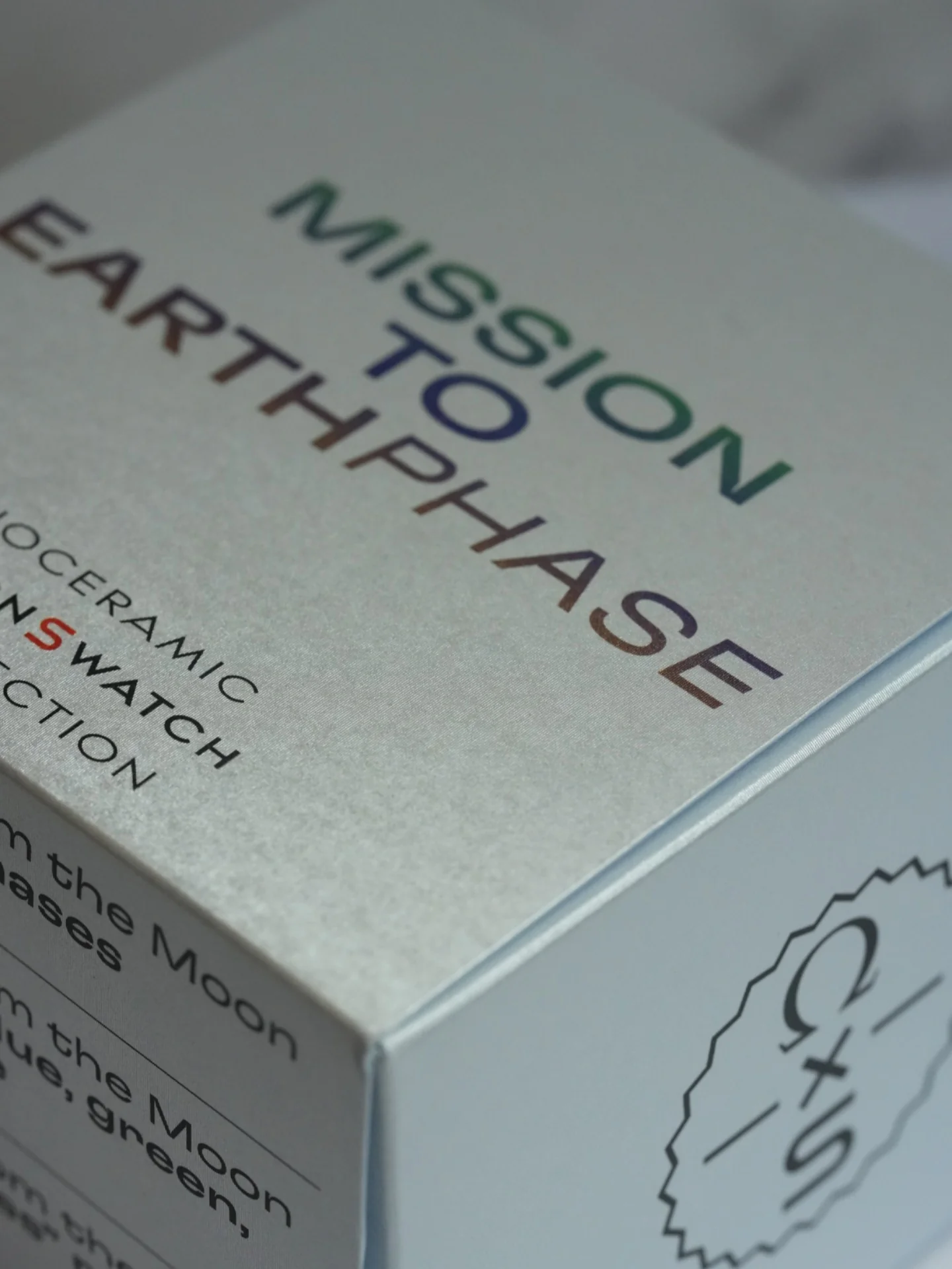 Swatch x OMEGA MoonSwatch: Mission to EarthPhase (SO33M700) - Image 9