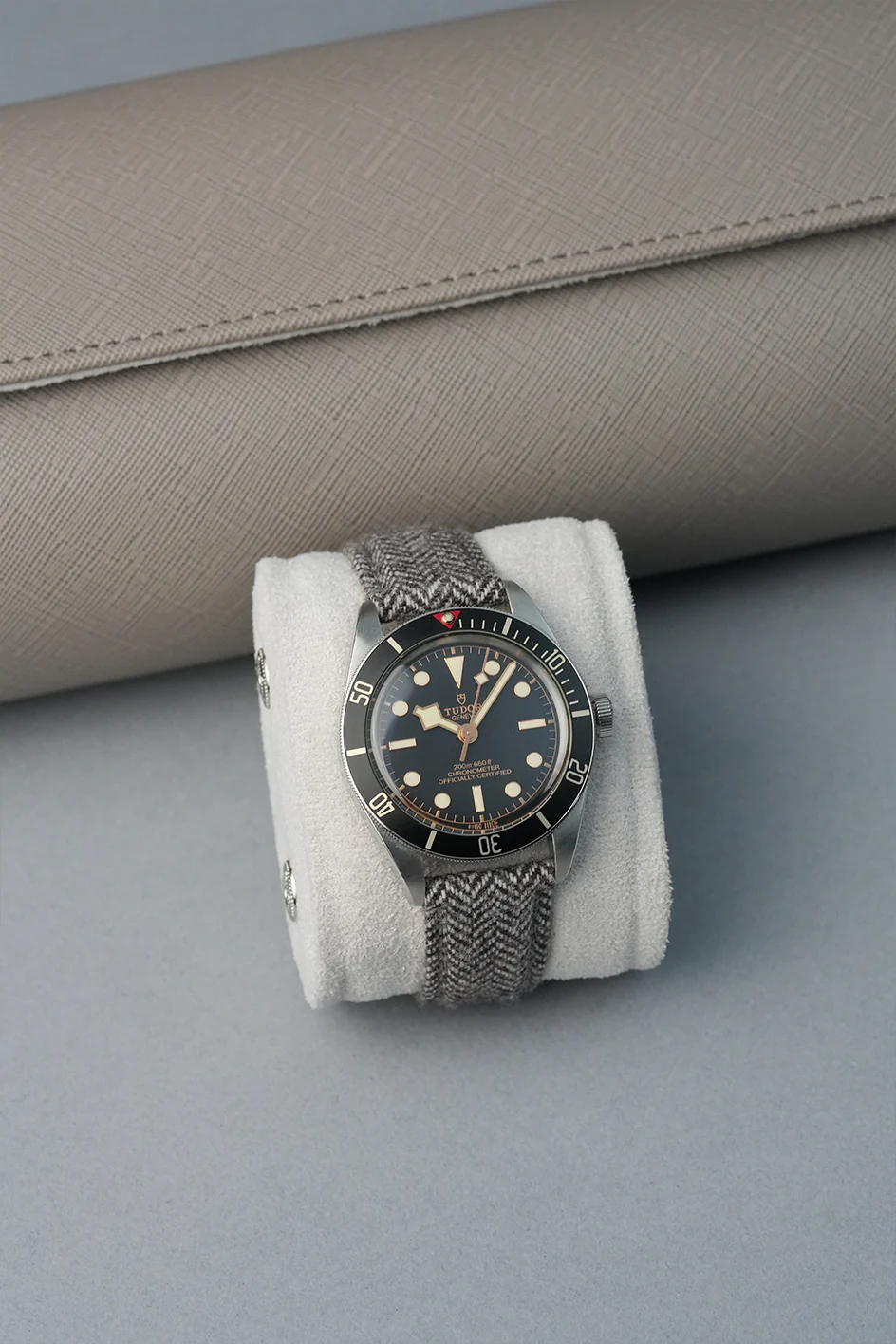 Travel Watch Roll Vegan Crosshatch Leather - Image 12