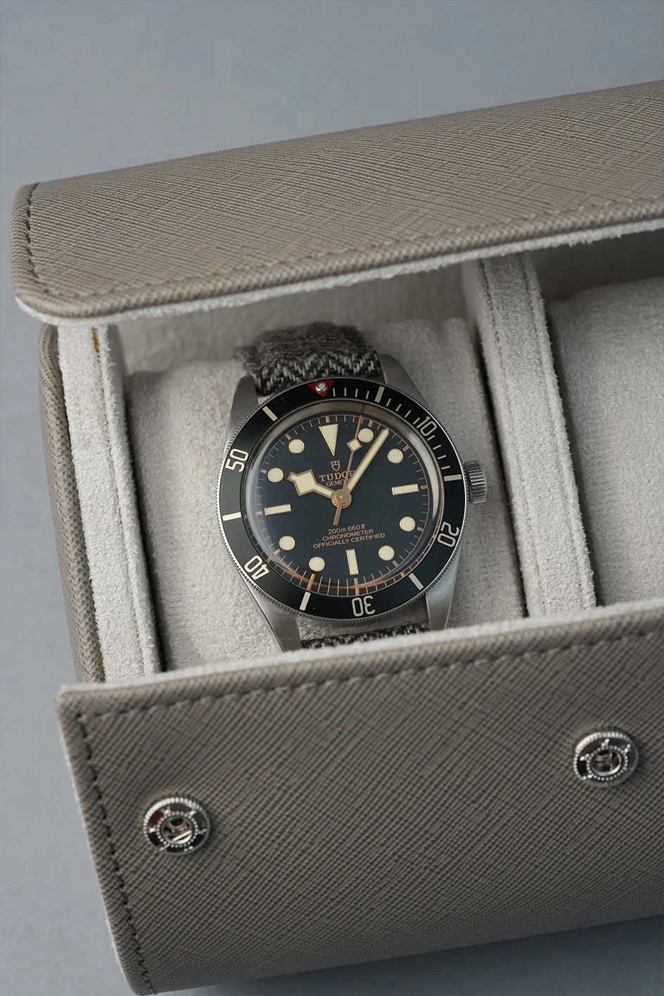 Travel Watch Roll Vegan Crosshatch Leather - Image 8