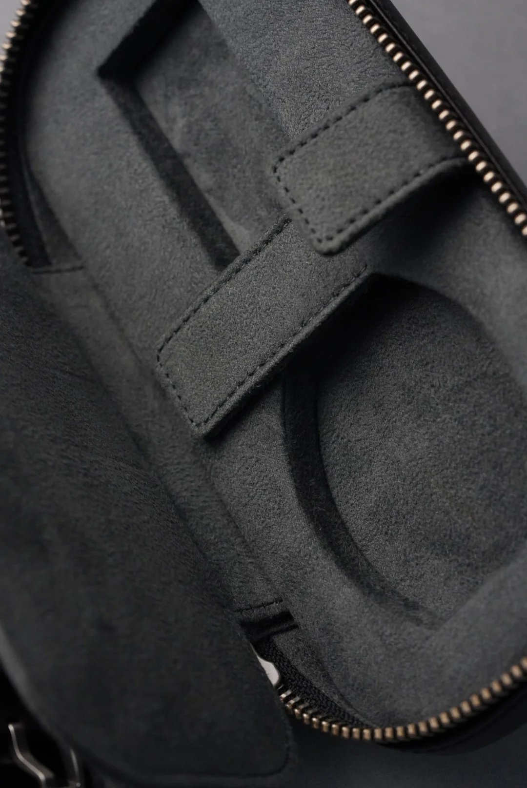 Leather Zip Pouch for Two Watches - Black - Image 6